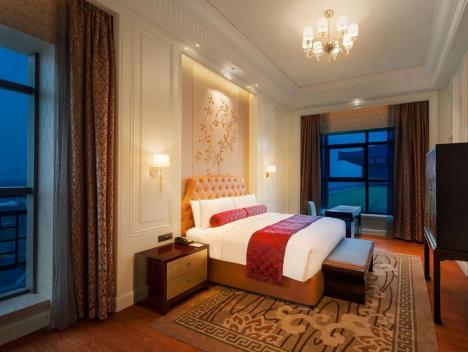 Queen Room